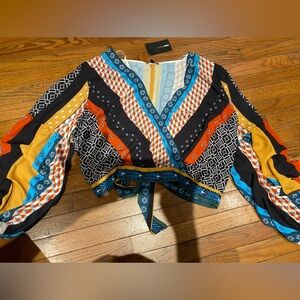 Fashion Nova Color contour with Ruffle sleeves